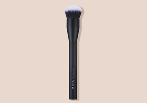 Foundation Brush-Beauty Bar Therapy