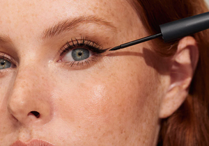 Liquid Eyeliner (Black)-Beauty Bar Therapy